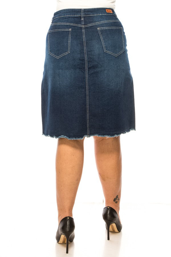 PLUS SIZE W/ FRAYED HEM