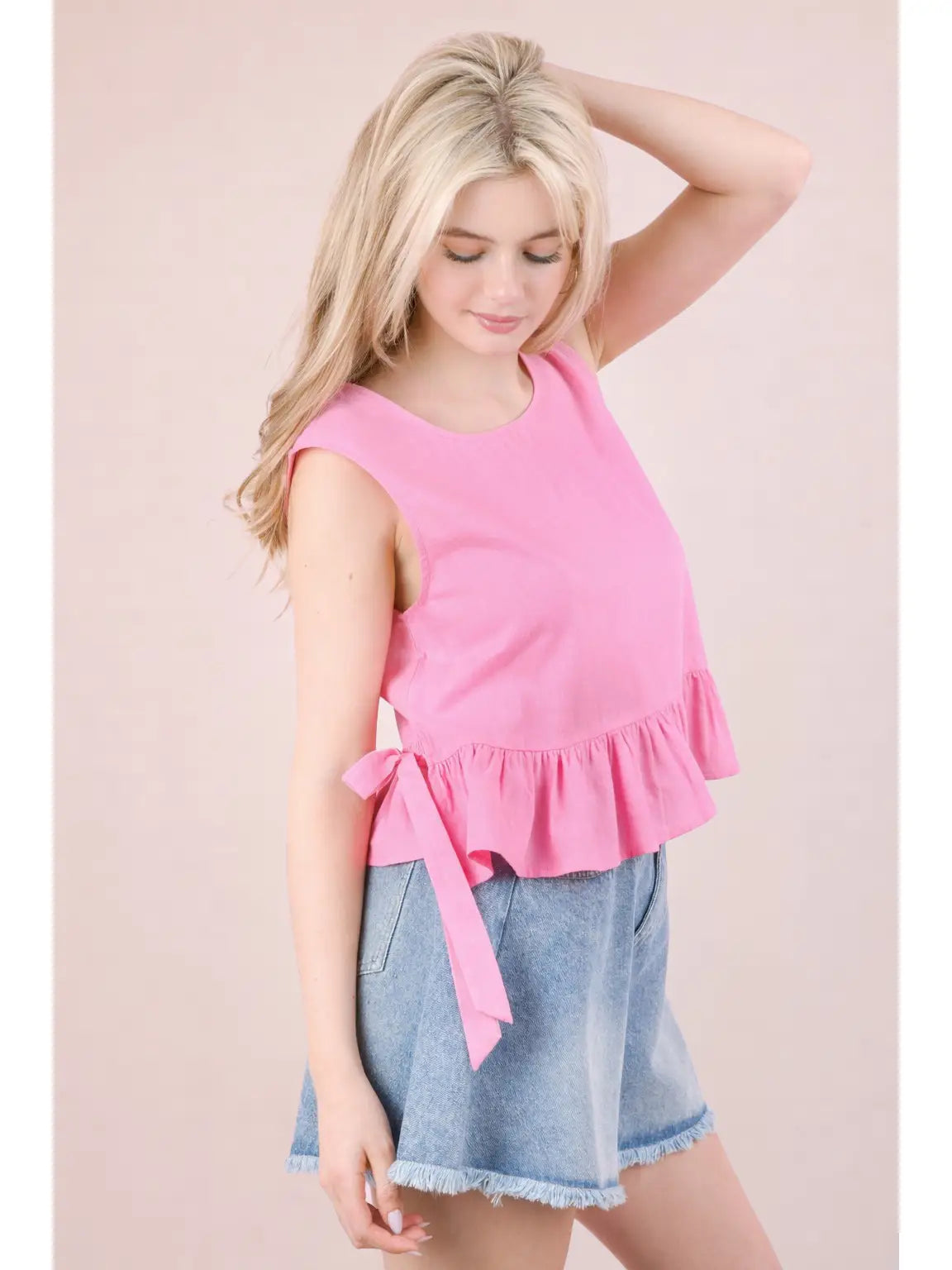 SLEEVELESS RUFFLES
