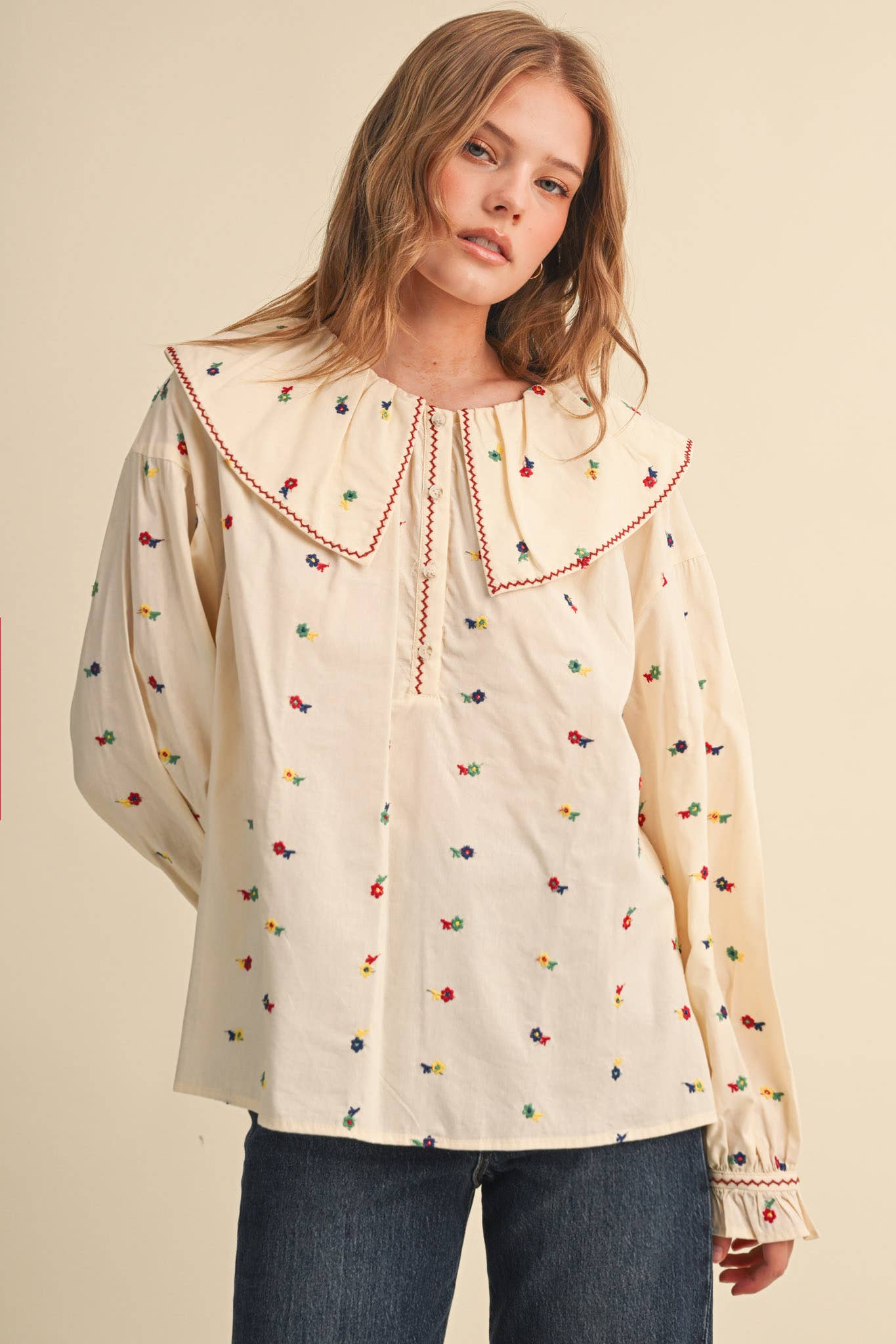 EMBROIDERED FLORAL OVERSIZED COLLAR BUTTON DOWN TOP MTP5153