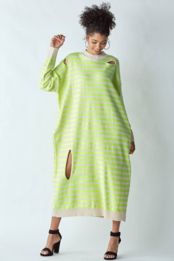 OVERFITTING CHUNKY KNIT DRESS WITH POCKETS