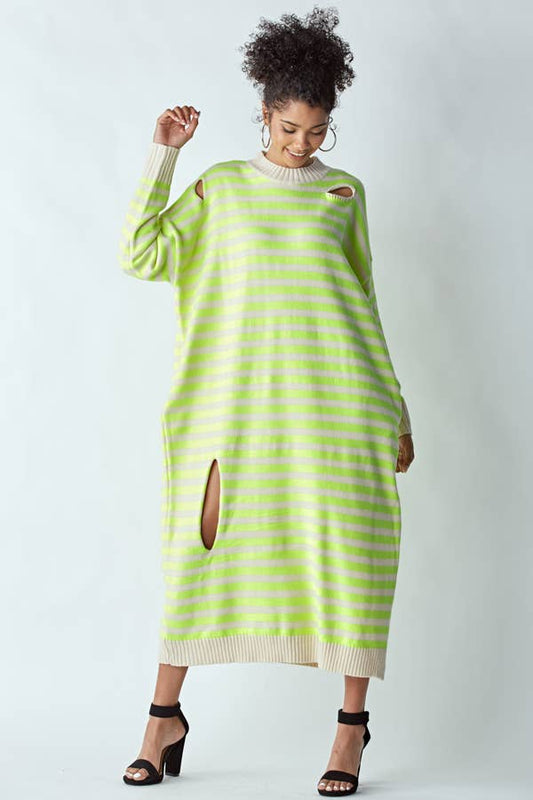 OVERFITTING CHUNKY KNIT DRESS WITH POCKETS