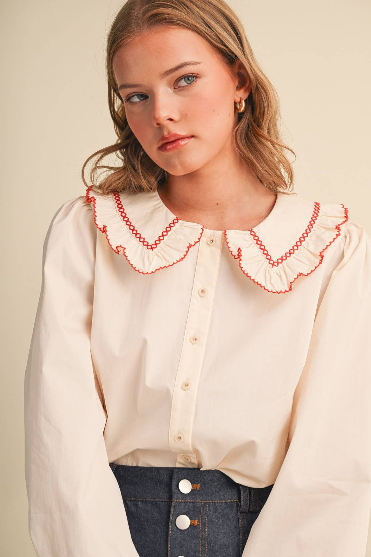 EMBROIDERED RUFFLED DOLL COLLAR BUTTON UP TOP MTP5154