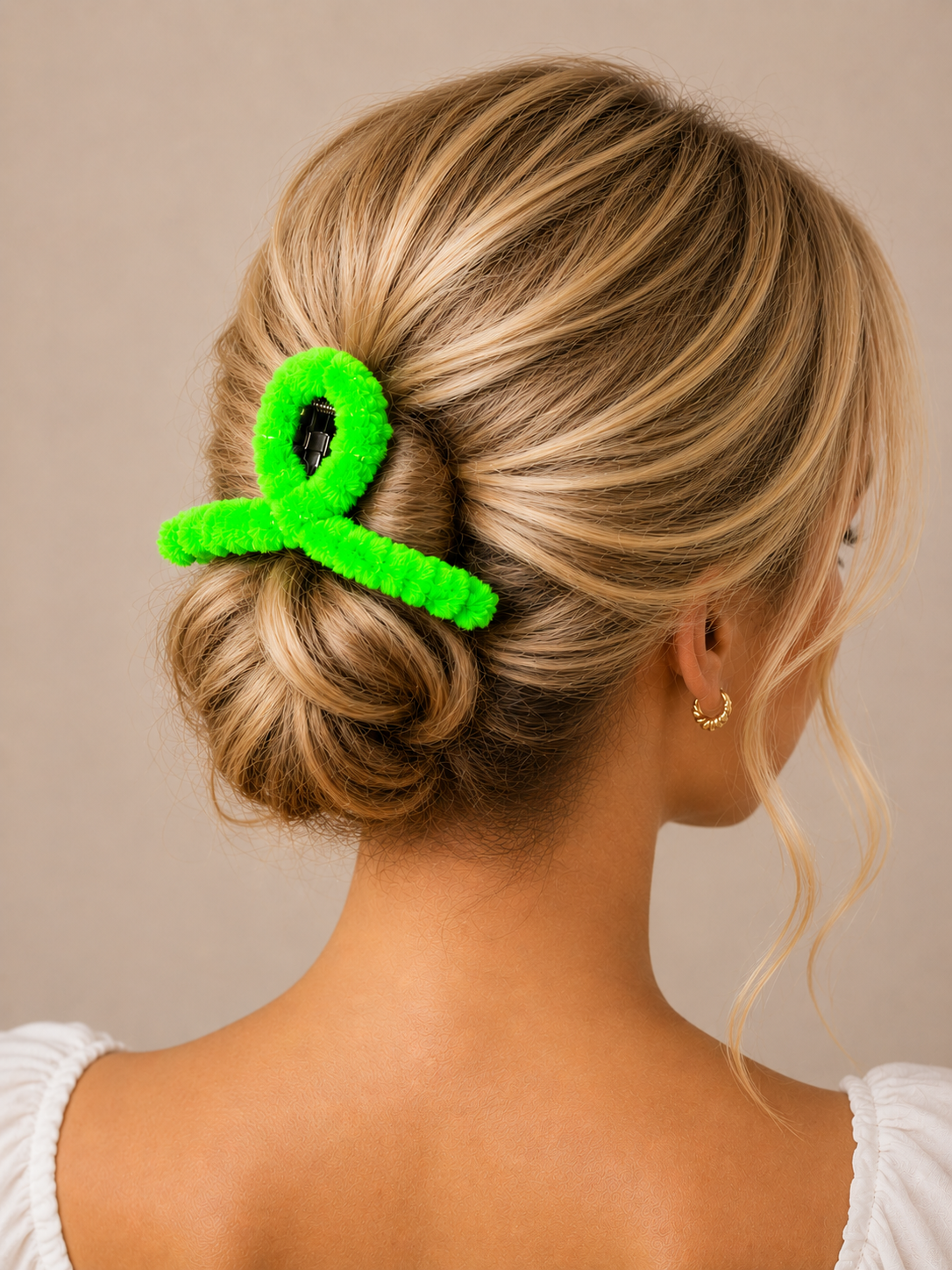 VELVET TEXTURE CLAW CLIP