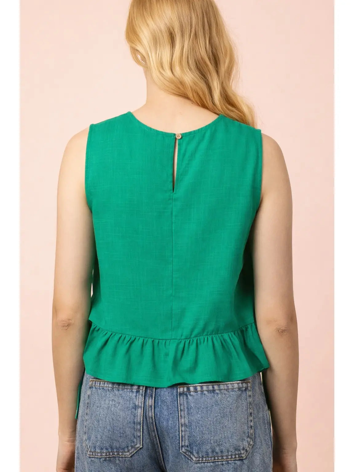 SLEEVELESS RUFFLES