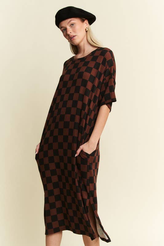 PLUS SIZE 1/2 SLEEVE RIBBED CHECKERBOARD MIDI DRESS