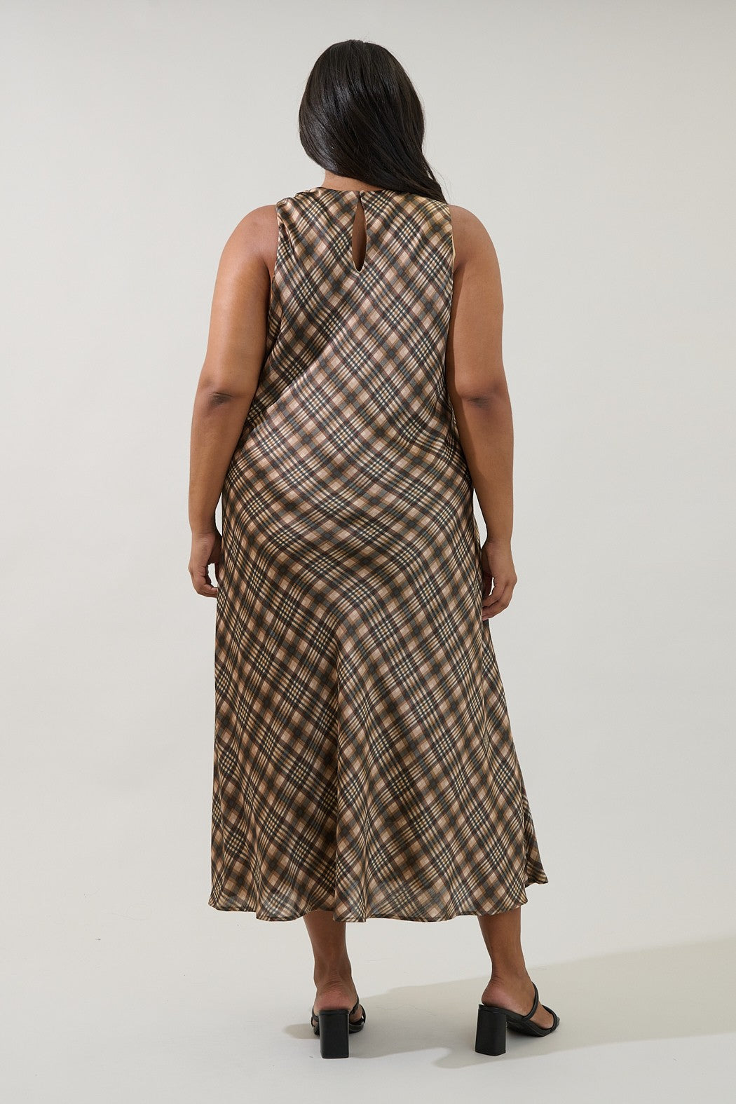 Saisha Plaid Midi Dress (Curve)