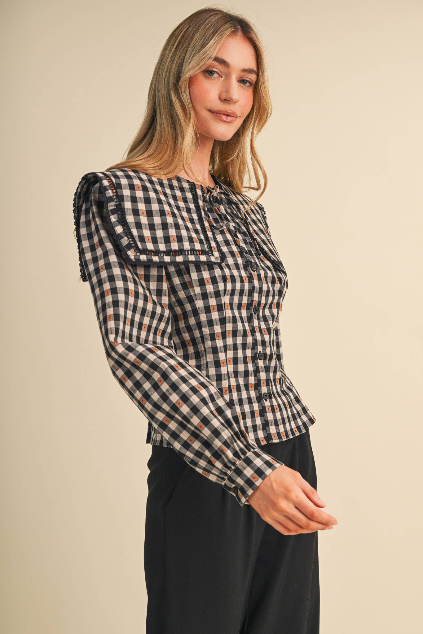 GINGHAM PILGRIM COLLAR BUTTON UP TOP MTP5151