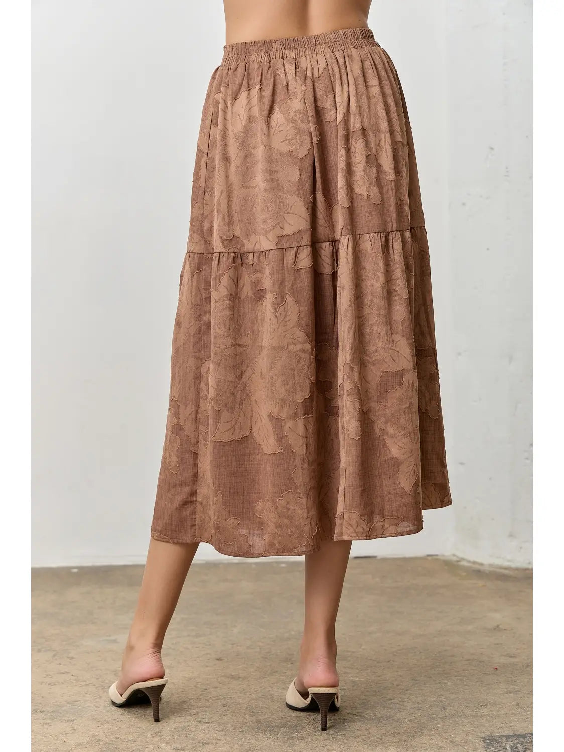 Jackie's woven, midi skirt