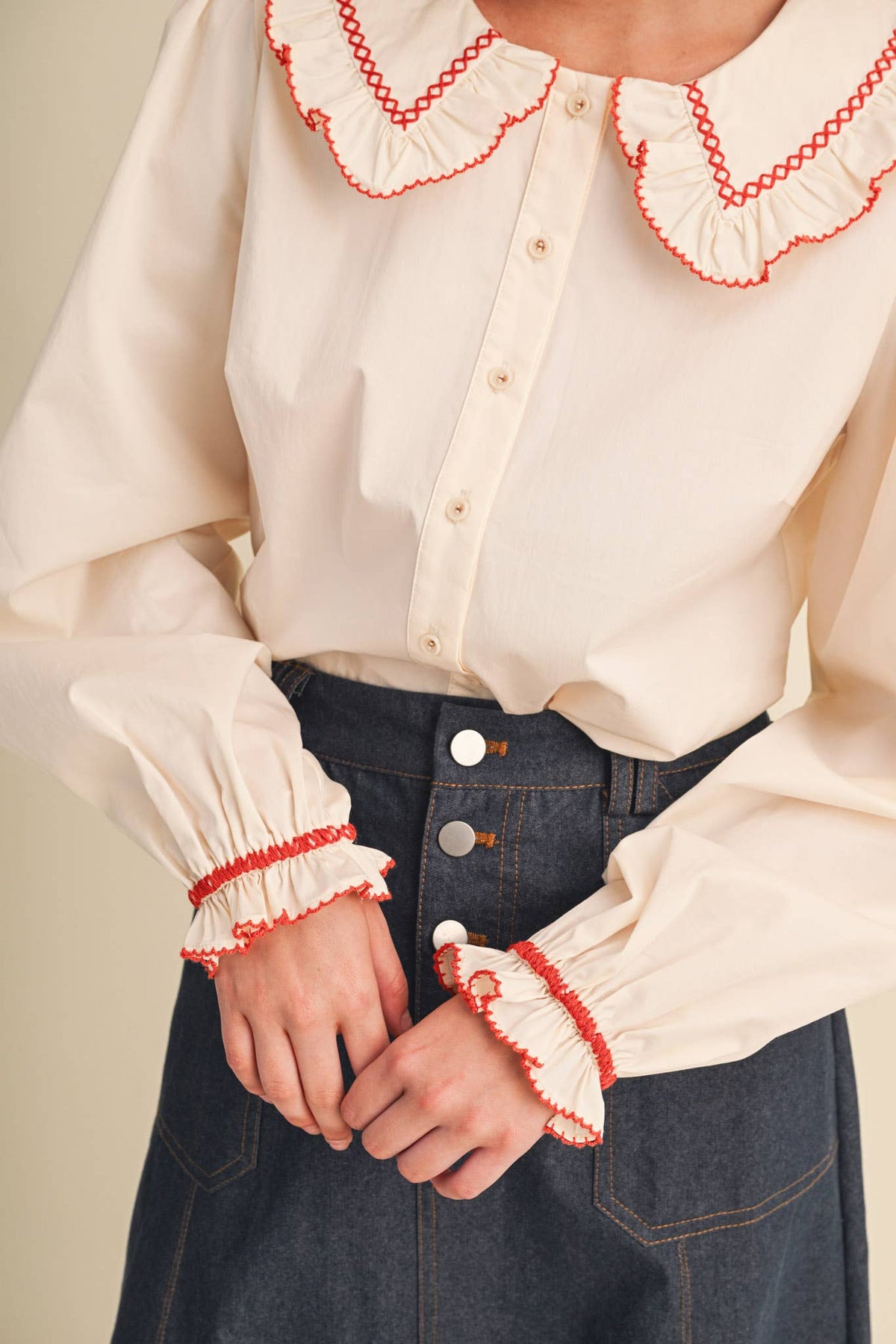 EMBROIDERED RUFFLED DOLL COLLAR BUTTON UP TOP MTP5154