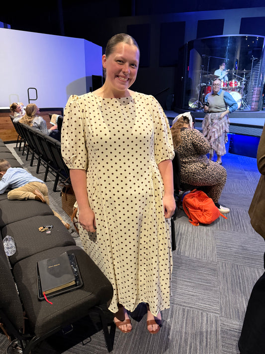 (PLUS) Classic Polka Dot Puff Sleeve Midi Dress