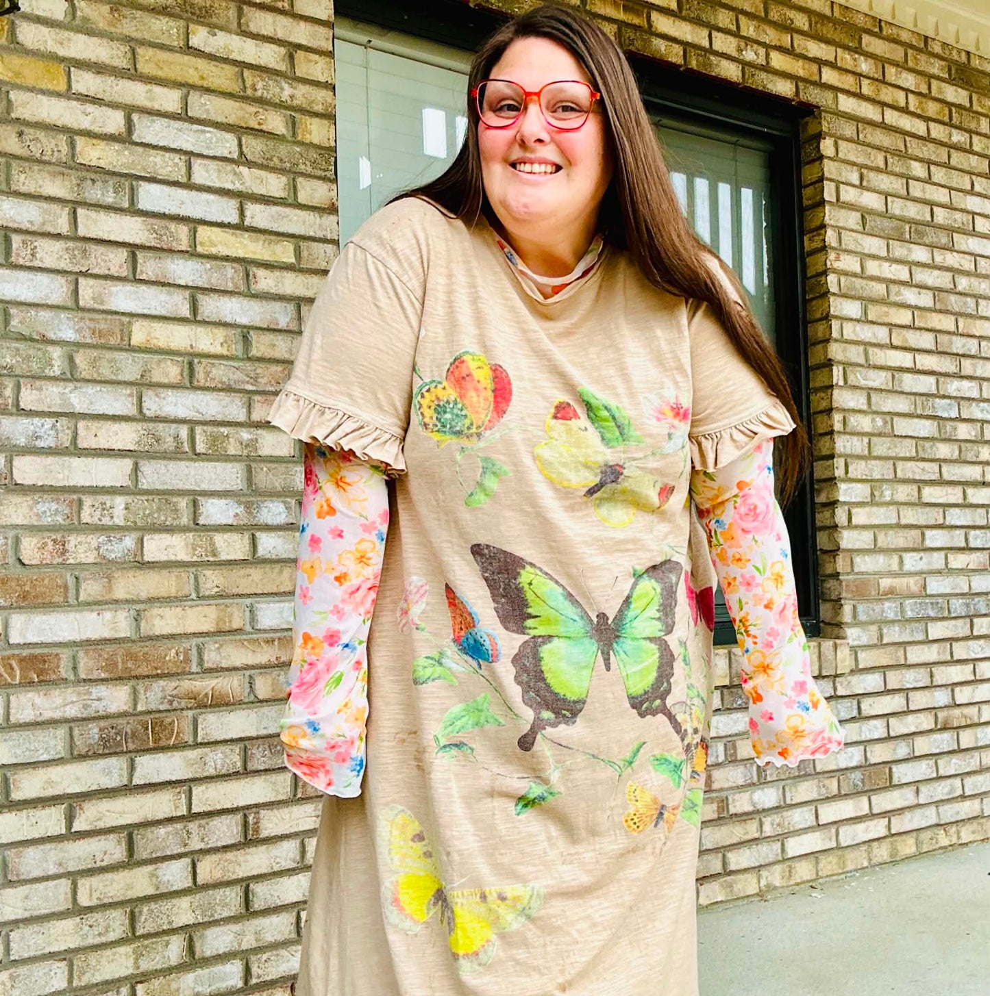 BUTTERFLY PRINT RUFFLE SHORT SLEEVE DRESS> TAN