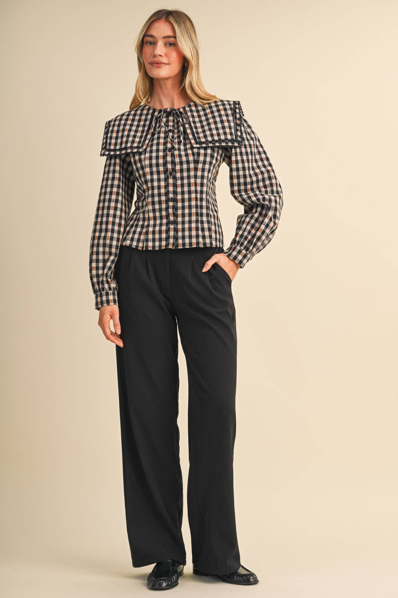 GINGHAM PILGRIM COLLAR BUTTON UP TOP MTP5151