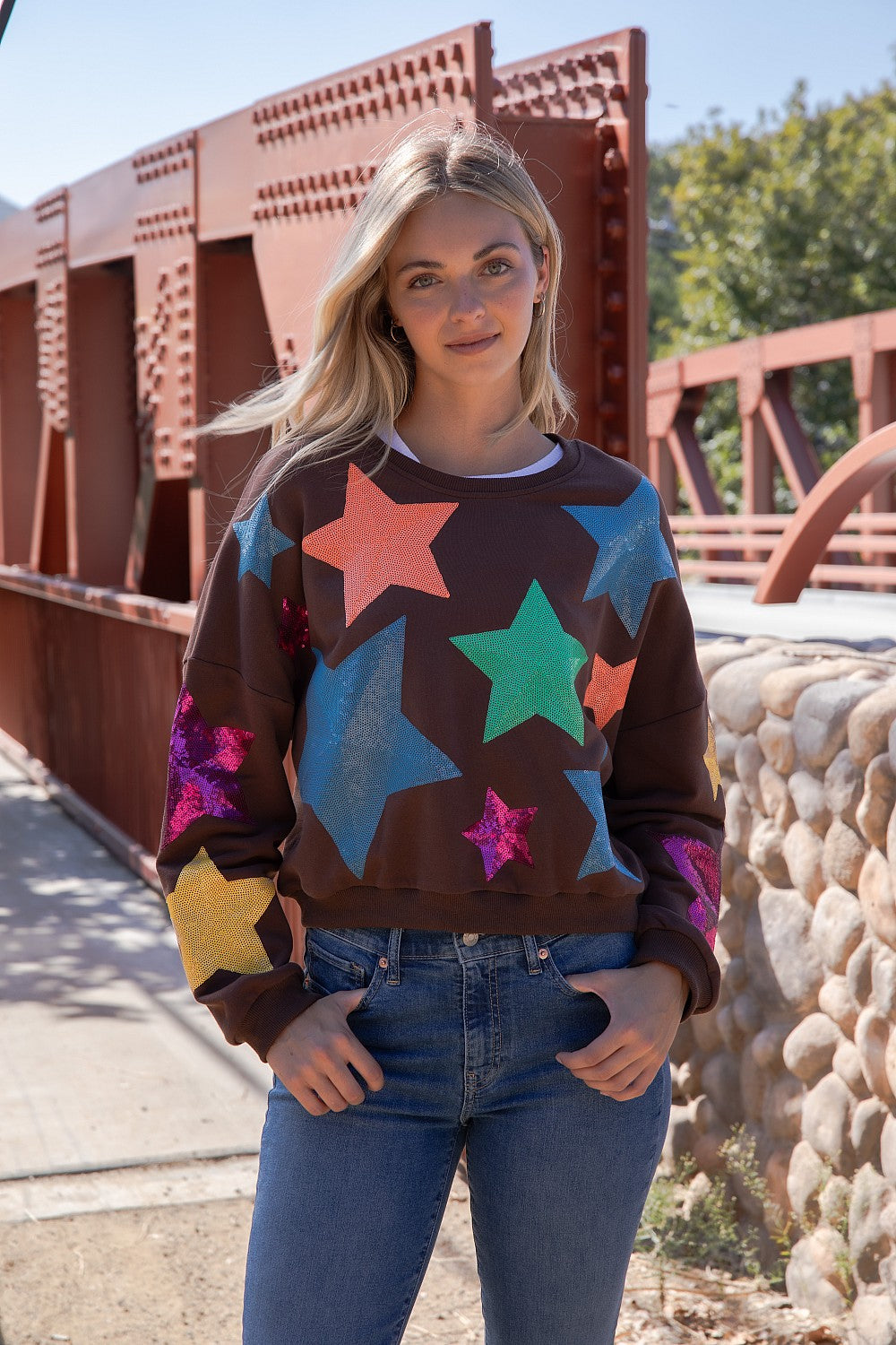 MULTI COLOR STAR PATCH ROUND NECK SWEATSHIRT