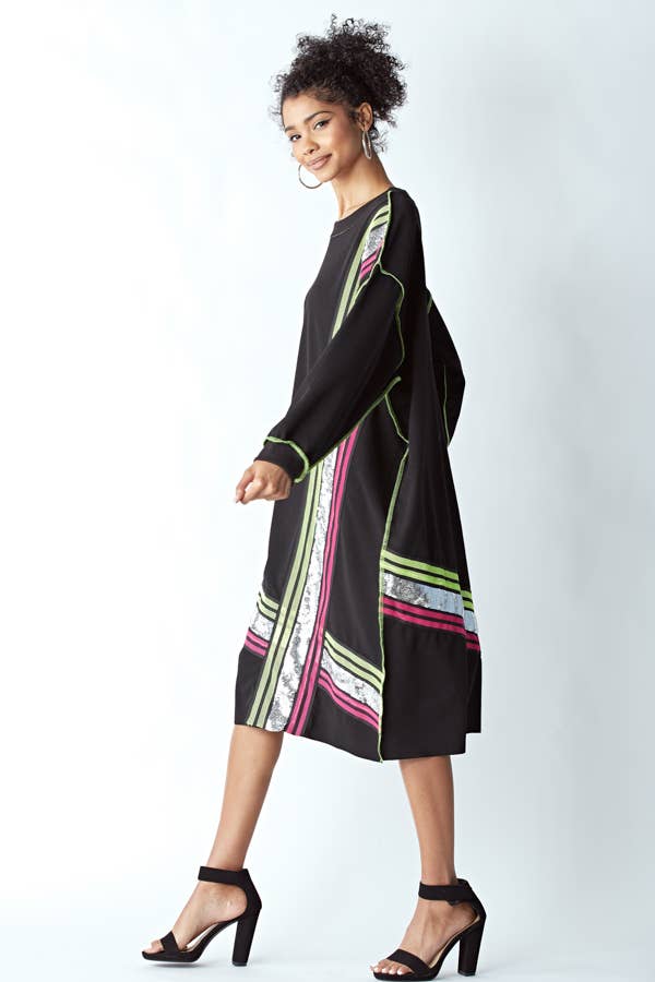 OVERFITTING DRESS WITH SEQUIN AND MESH DETAIL