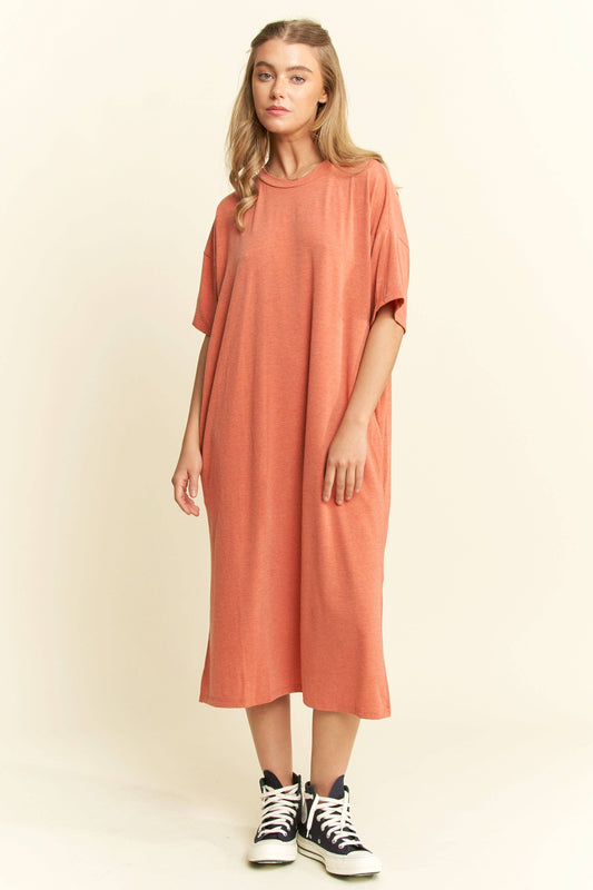 PLUS SIZE SOLID SIDE SLIT MIDI DRESS