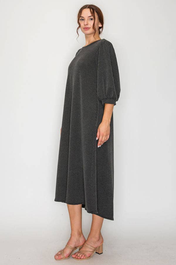 PLUS SIZE CHIC MIDI DRESS WITH BALLOON SLEEVES