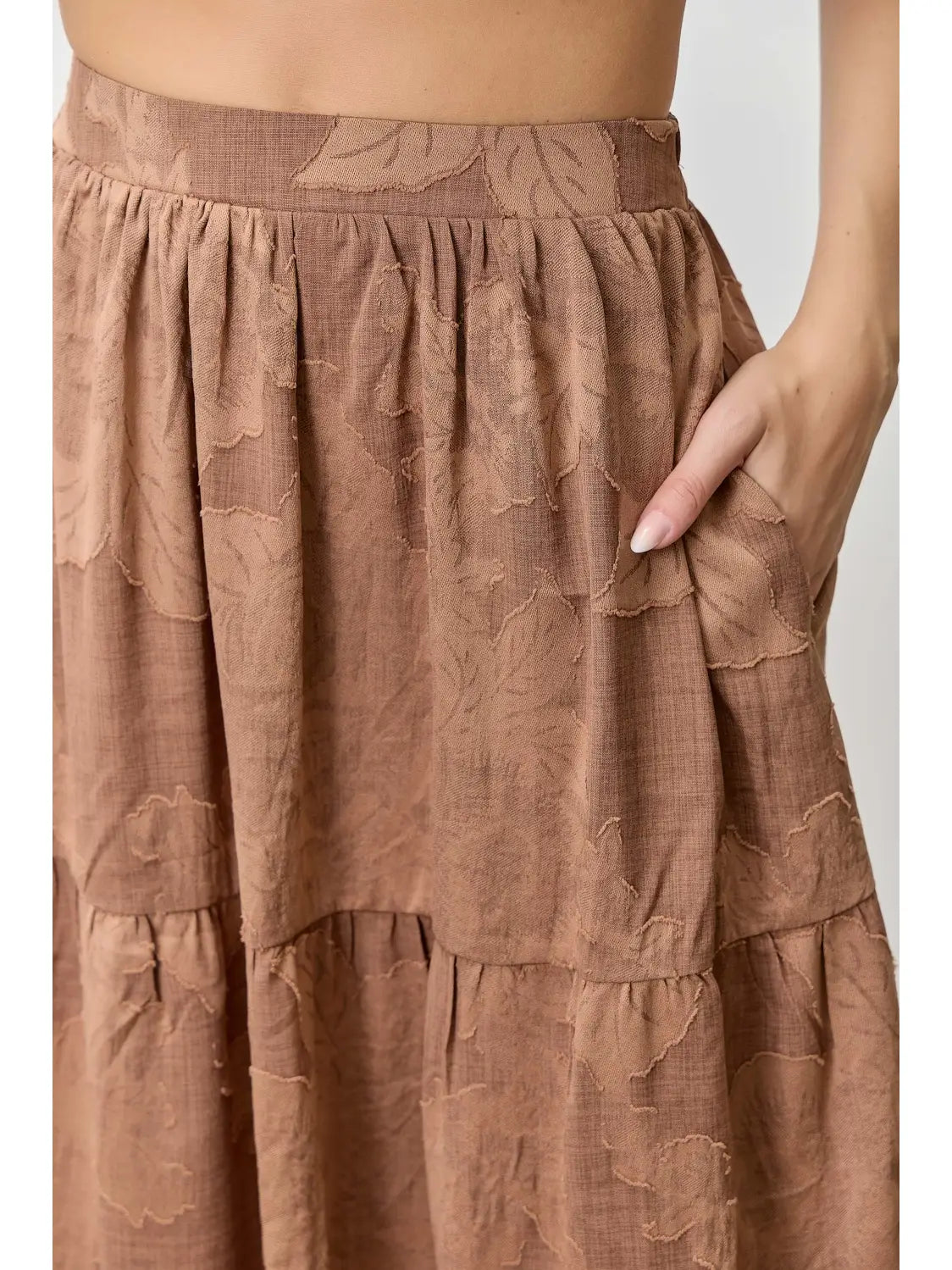 Jackie's woven, midi skirt
