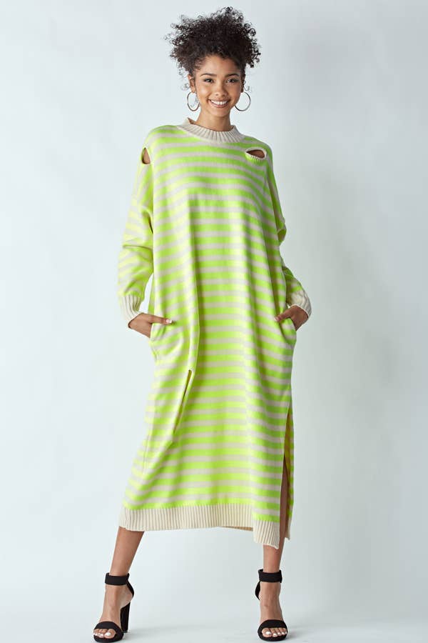 OVERFITTING CHUNKY KNIT DRESS WITH POCKETS