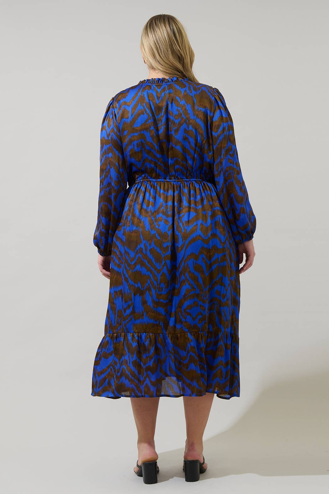 Krista Abstract Fabiola Split Neck Midi Dress Curve