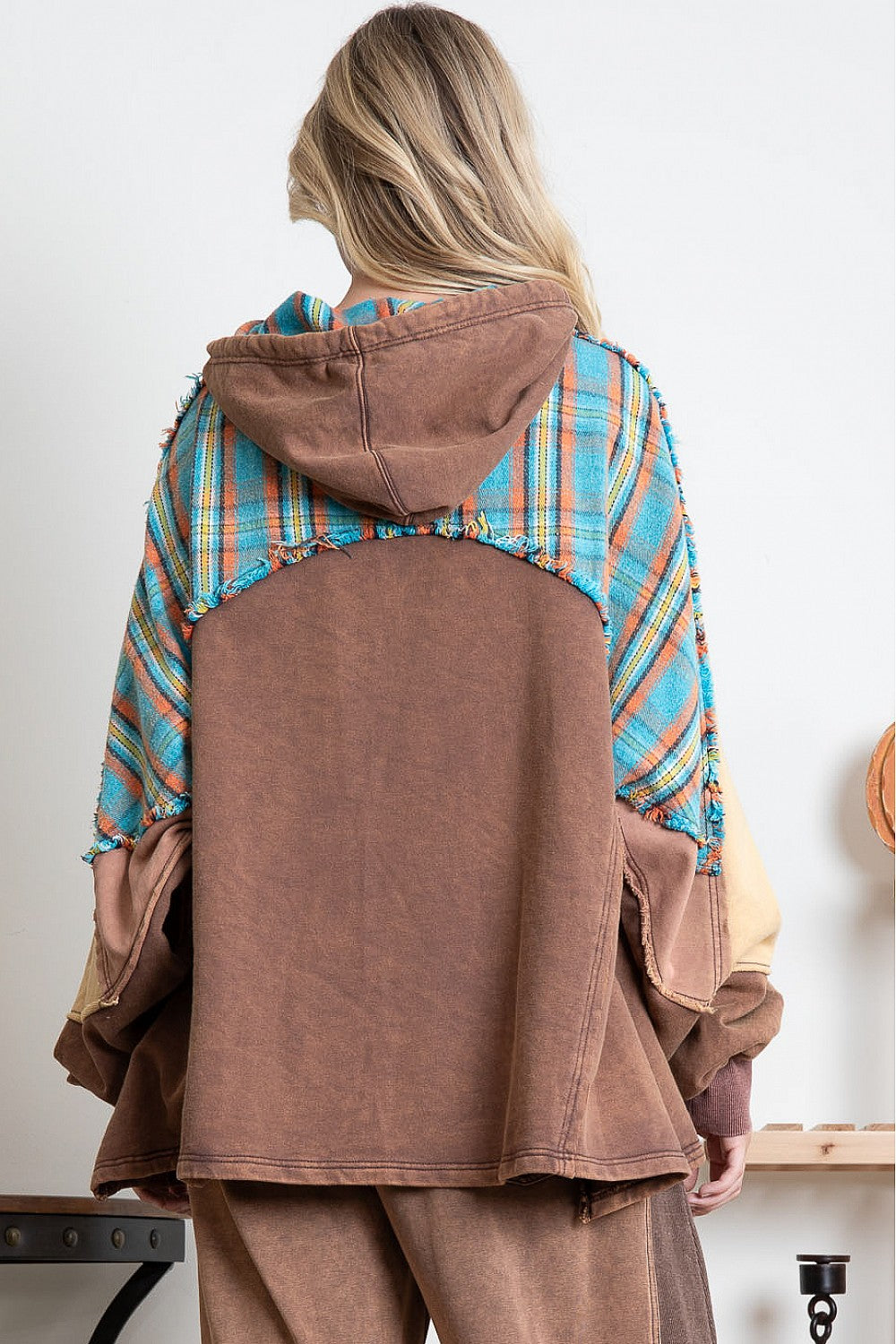 PLAID CONTRAST BUTTOM RUFFLE HODDIE JACKET