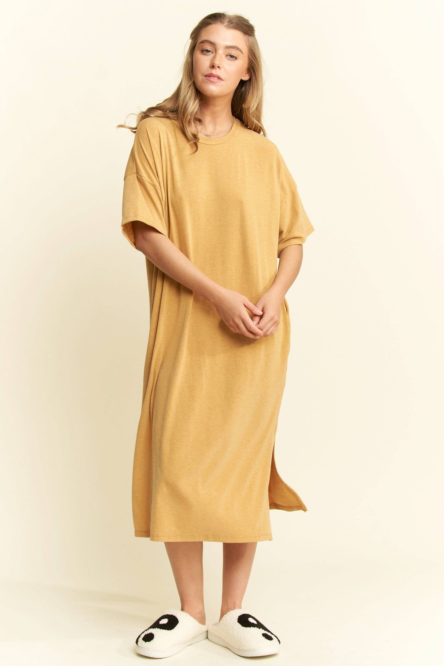 PLUS SIZE SOLID SIDE SLIT MIDI DRESS