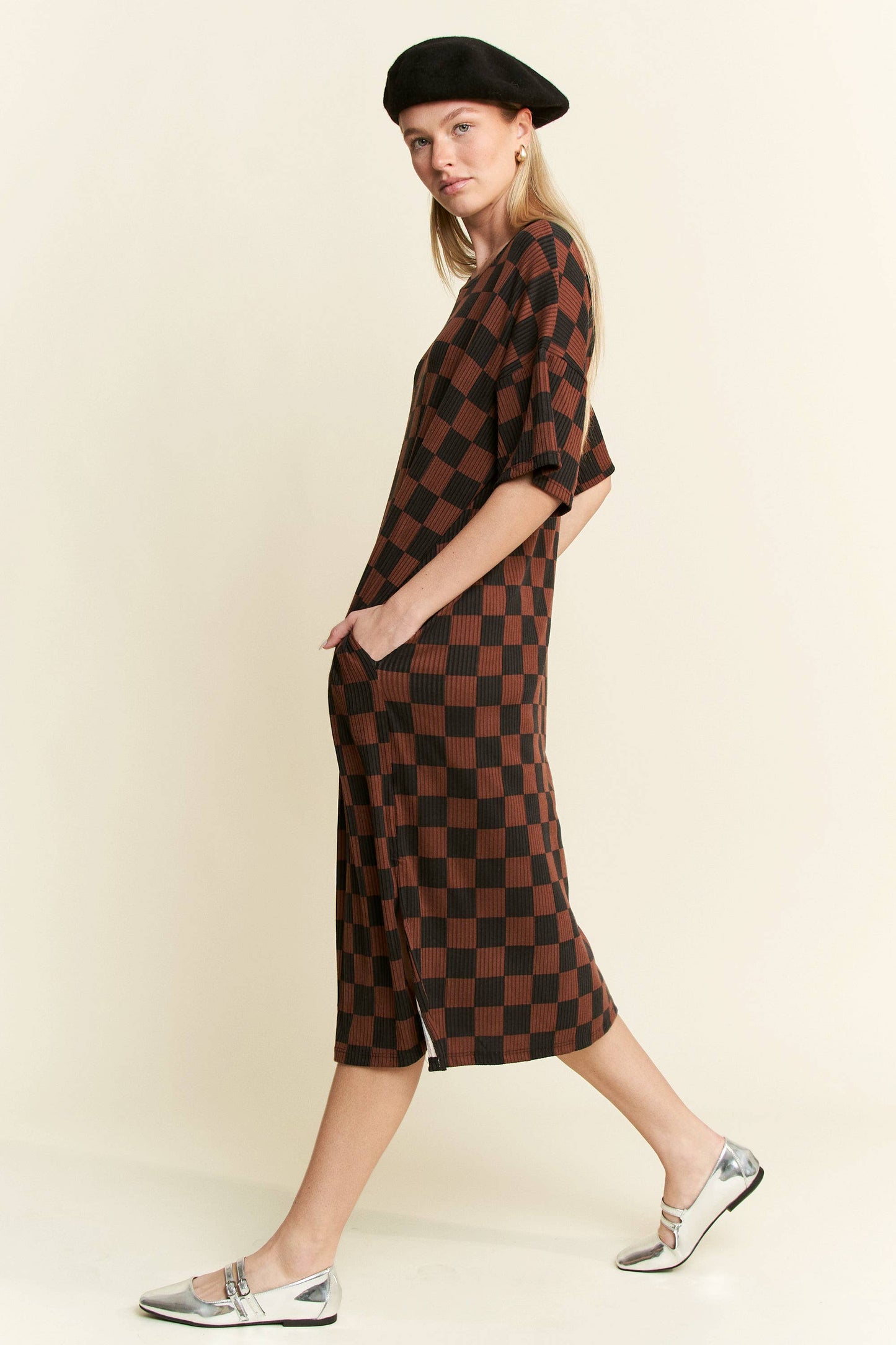 1/2 SLEEVE RIBBED CHECKERBOARD MIDI DRESS