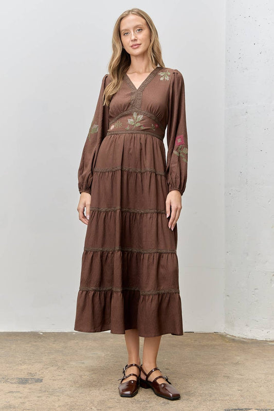 (PLUS) EMBROIDERED LACE TRIM LONG SLEEVE MIDI DRESS