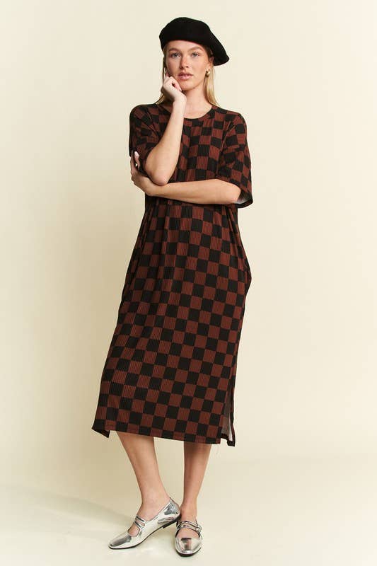 PLUS SIZE 1/2 SLEEVE RIBBED CHECKERBOARD MIDI DRESS