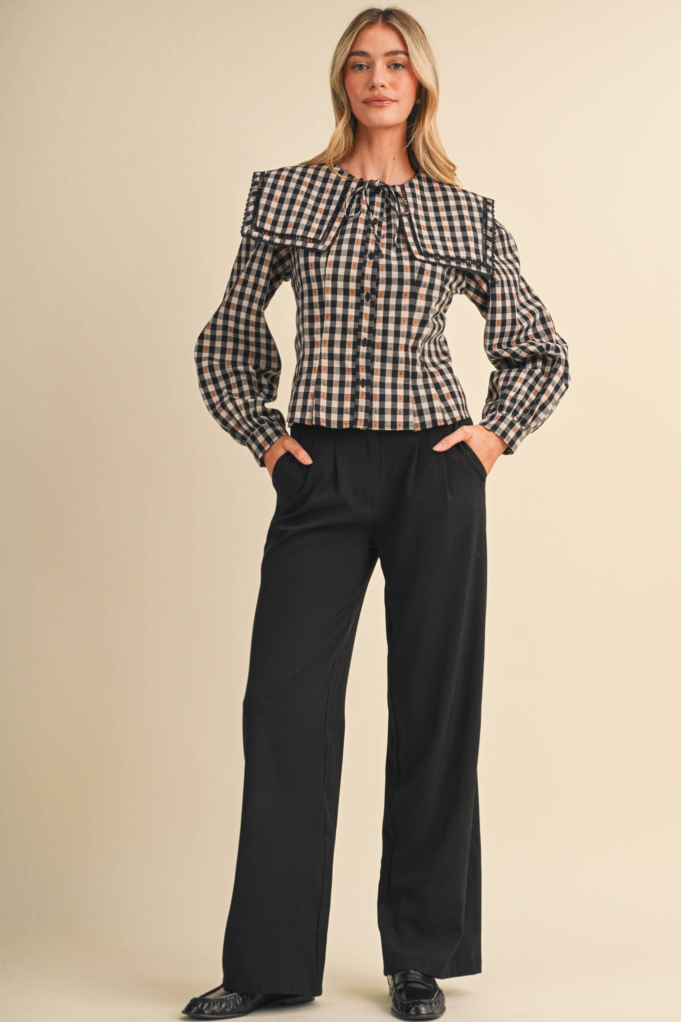 GINGHAM PILGRIM COLLAR BUTTON UP TOP MTP5151