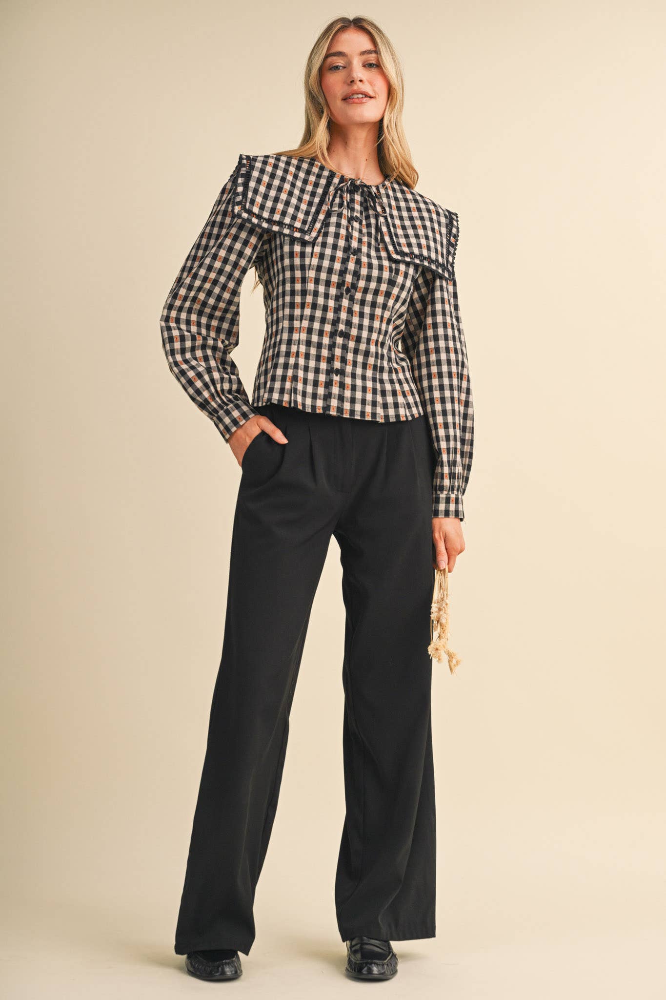GINGHAM PILGRIM COLLAR BUTTON UP TOP MTP5151
