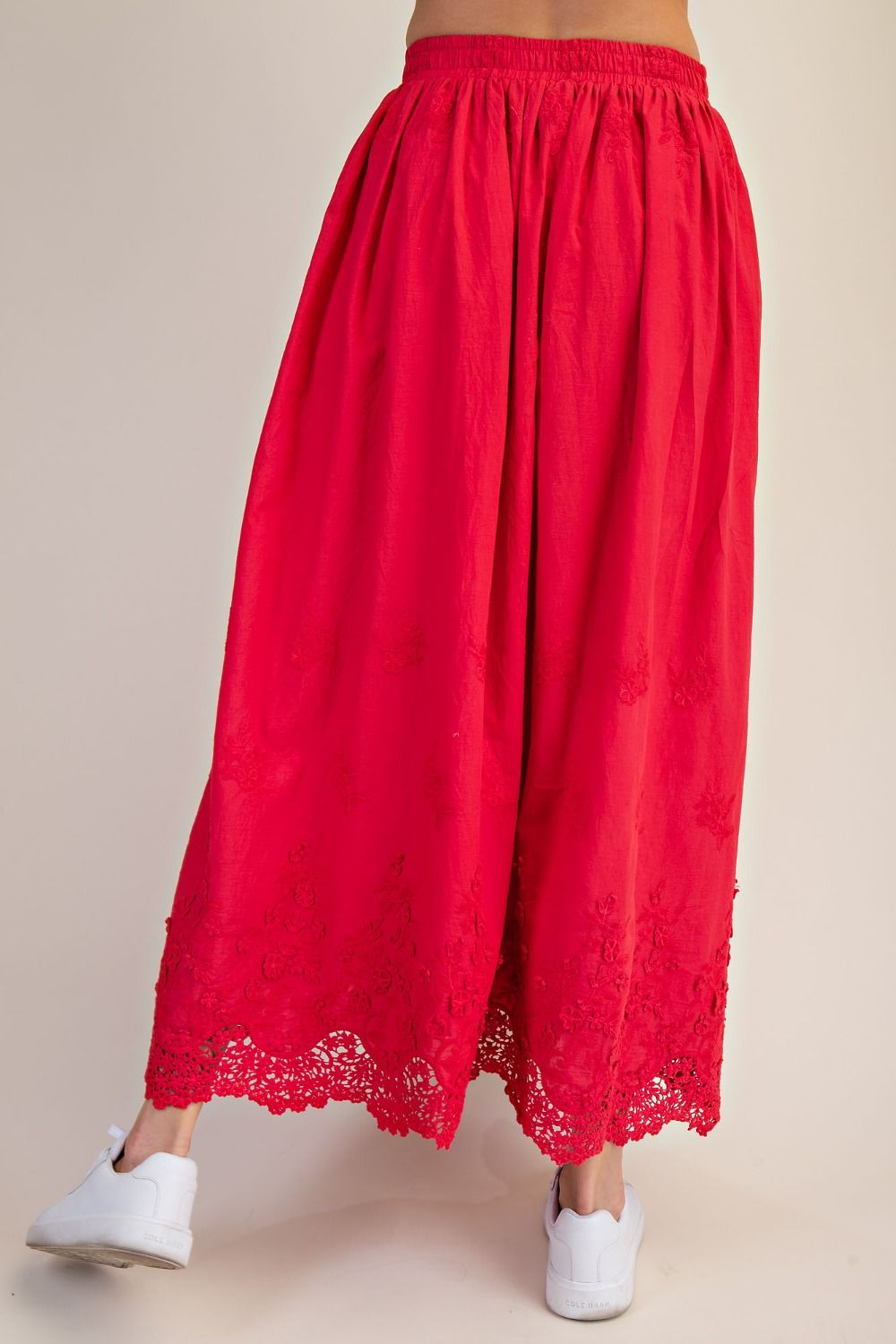 Lady n red skirt w/ lace bottom